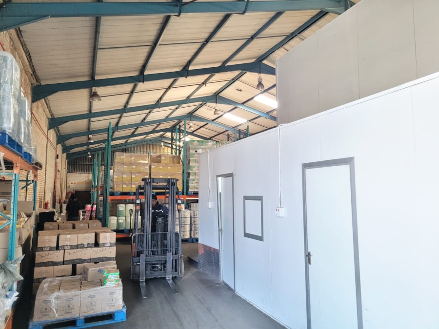 To Let commercial Property for Rent in Killarney Gardens Western Cape